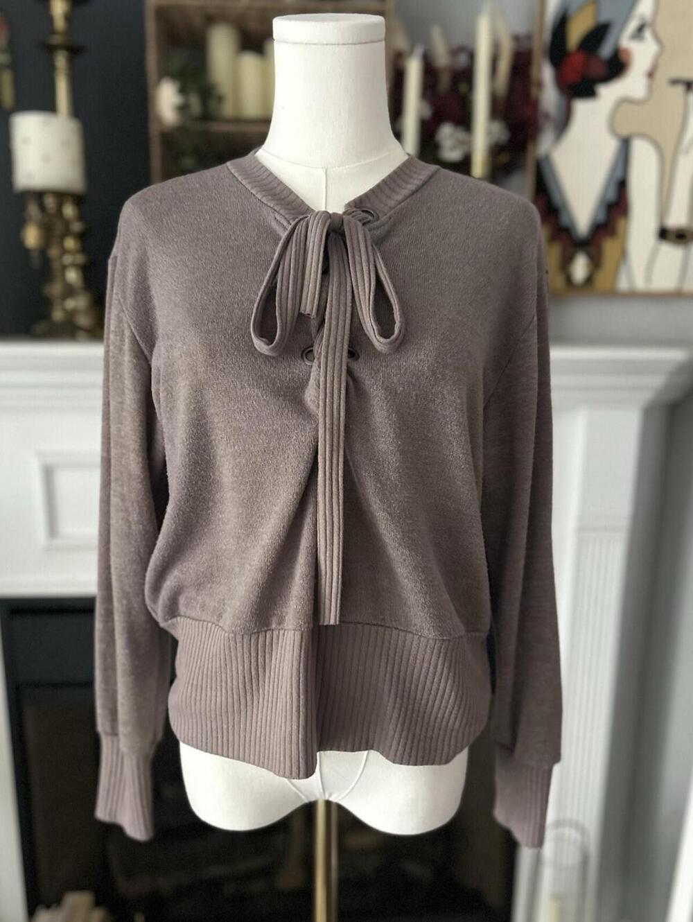 The Classic USA Taupe Colored Half Sleeve Sweater W/Cross Tie Neck Size Large